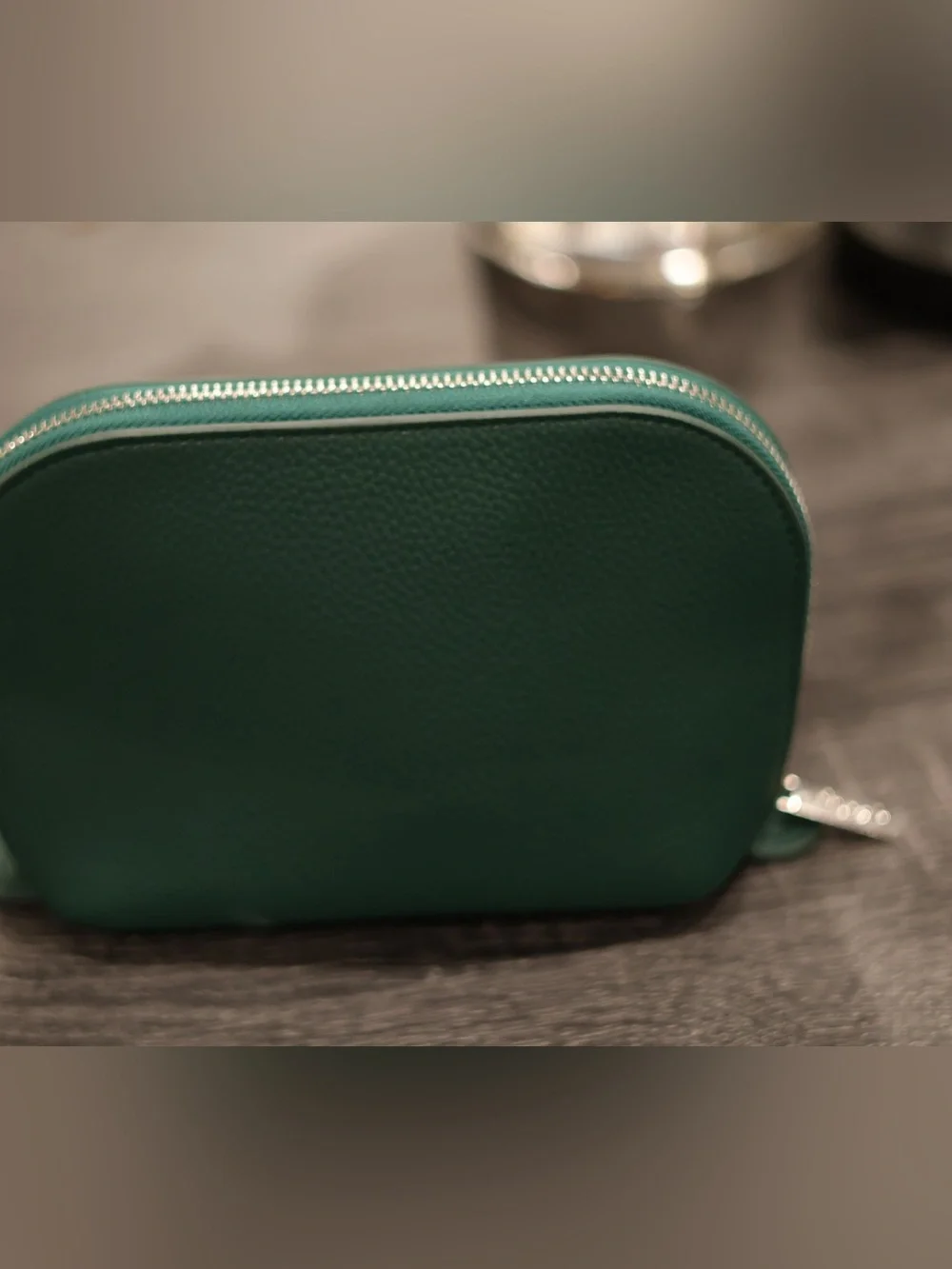 Fresh Beauty Emerald Green Cosmetic Makeup Travel Pouch Zip Case